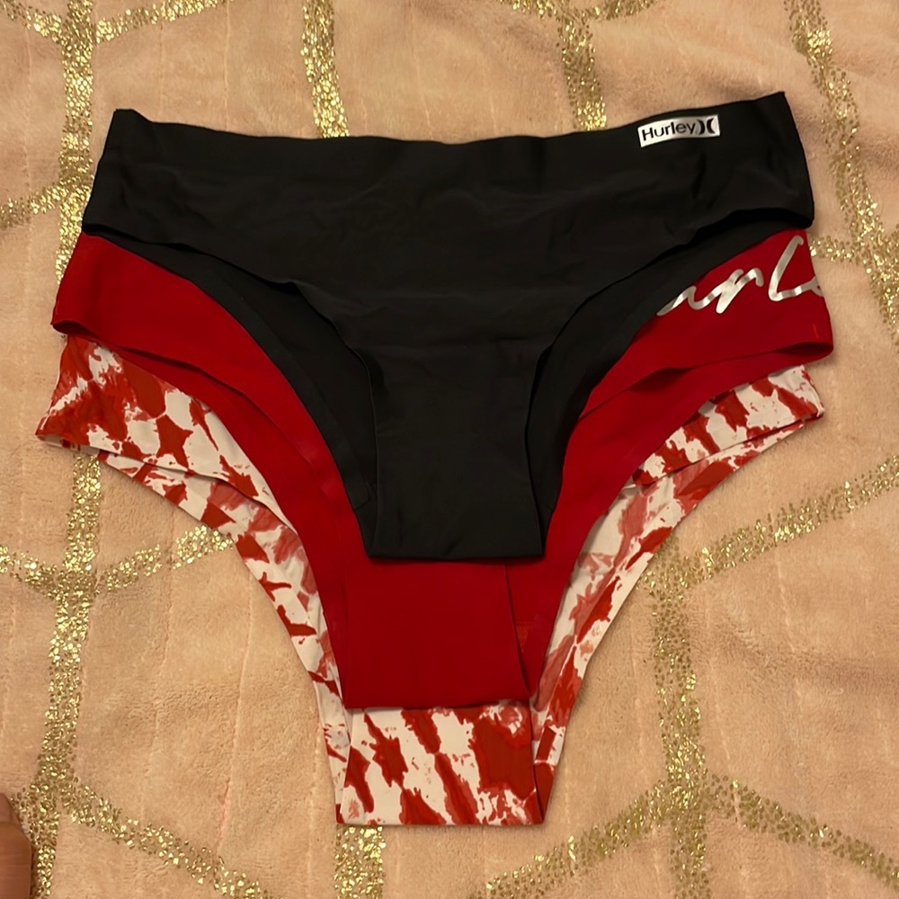Hurley 3 pack of Hipsters NWOT